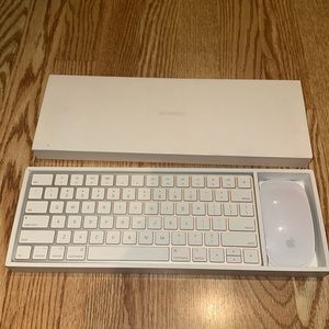 Apple Certified Refurbished Wireless Keyboard and Mouse
